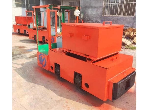 10T架線式工礦電機(jī)車(chē)